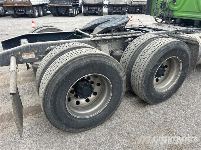 Freightliner Cascadia 113 Trekkvogner