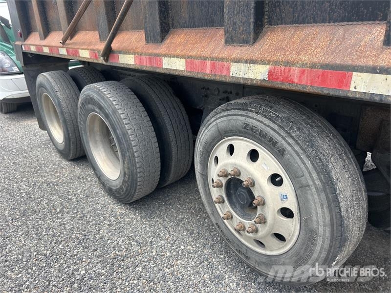 Freightliner Cascadia 125 Kipper