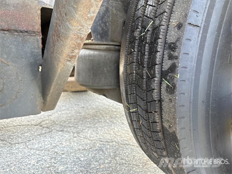 Freightliner Cascadia 113 Camiones portacoches