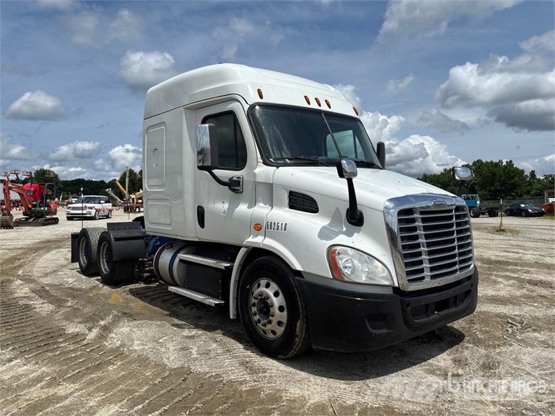 Freightliner Cascadia 113 牵引车