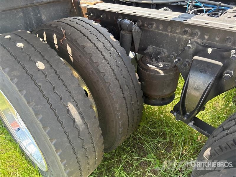 Freightliner Cascadia 116 6x4 Sleeper Car Carrier Truck Biltransportbilar