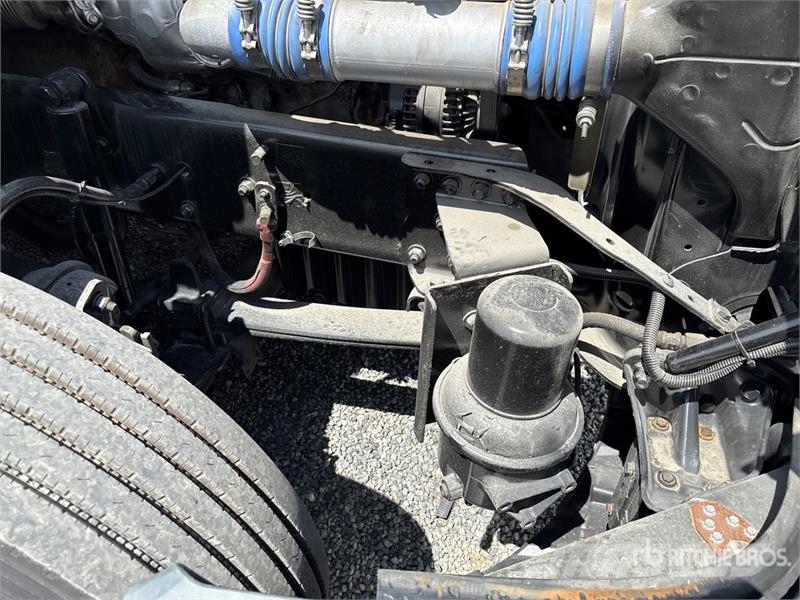 Freightliner Cascadia 125 6x4 T/A Sleeper Truck Tractor Dragbilar