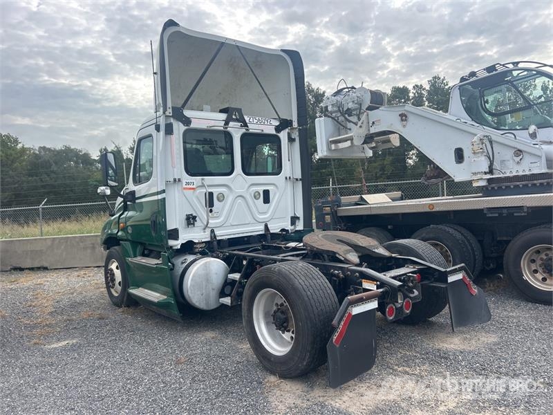 Freightliner Cascadia 125 Nyergesvontatók