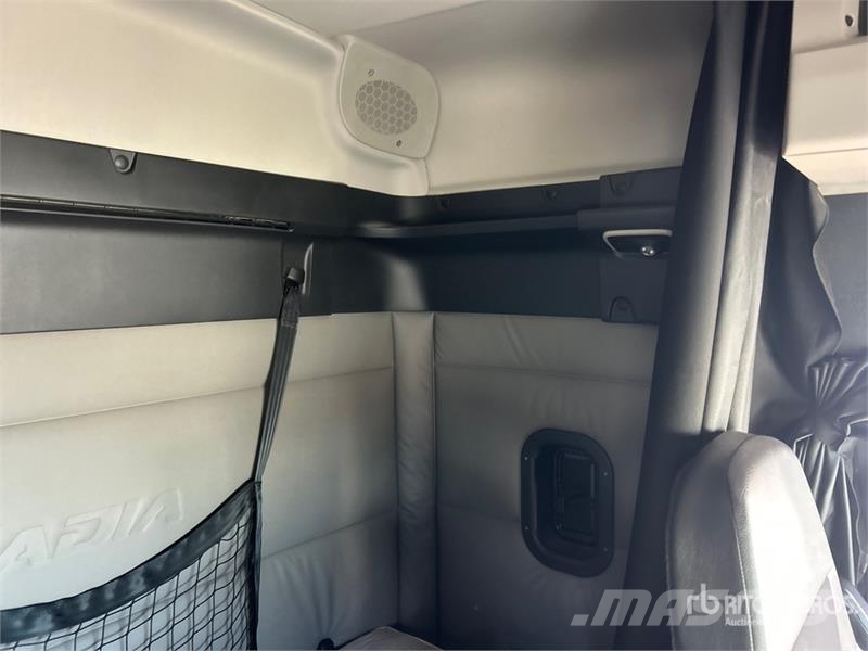 Freightliner Cascadia 116 Prime Movers
