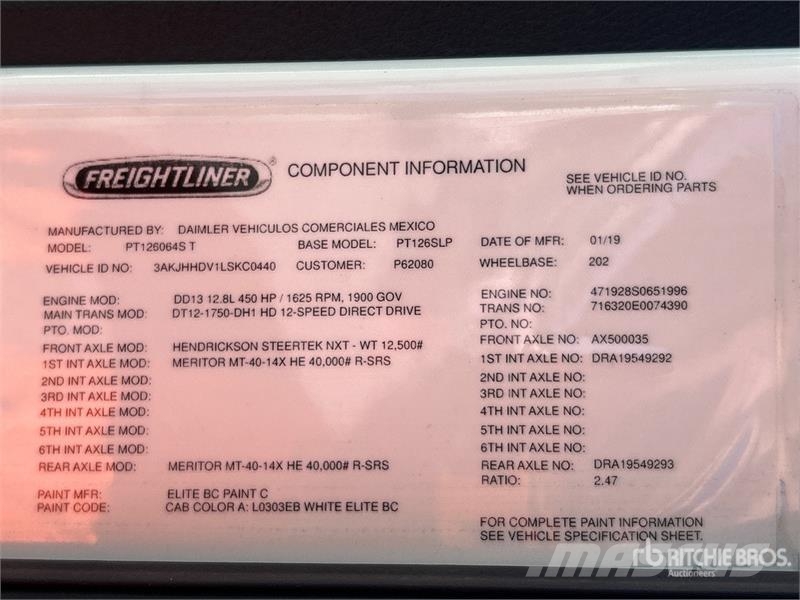 Freightliner Cascadia 126 6x4 T/A Sleeper Truck Tractor Седельные тягачи