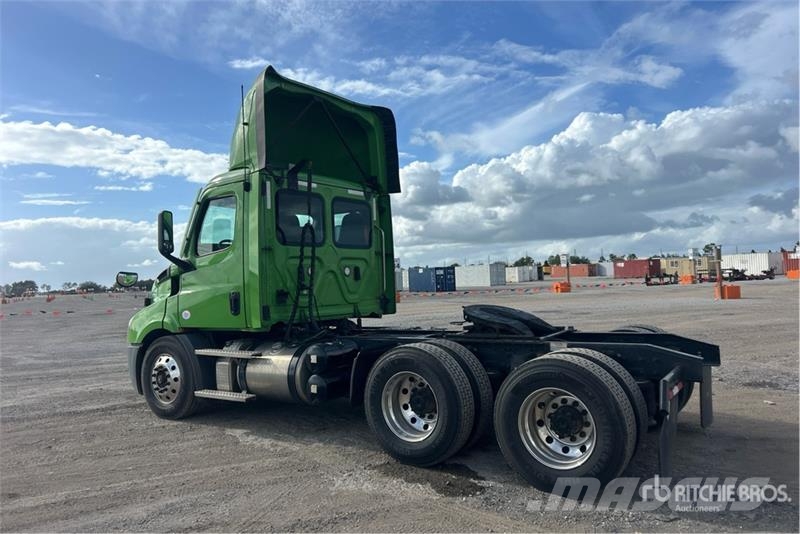 Freightliner Cascadia 116 Vilcēji