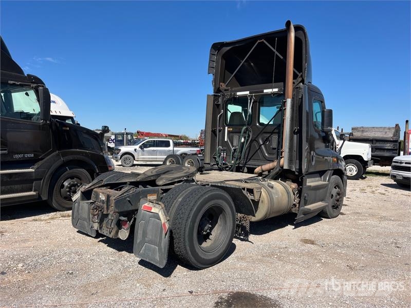Freightliner Cascadia 113 Седельные тягачи