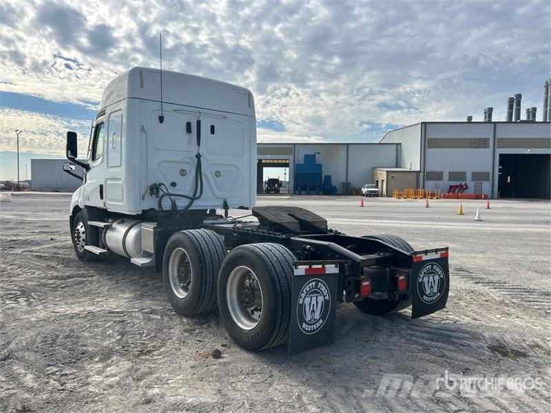 Freightliner Cascadia 116 Prime Movers