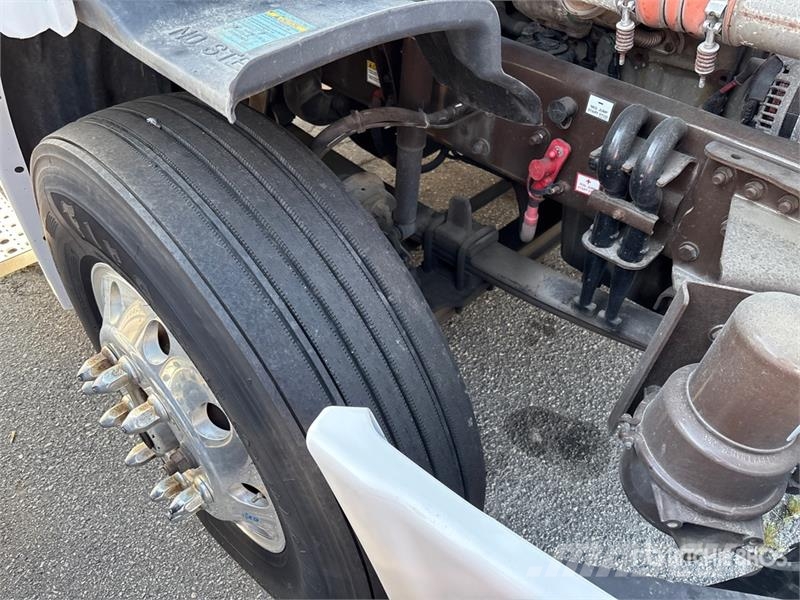 Freightliner Cascadia 113 Camiones portacoches