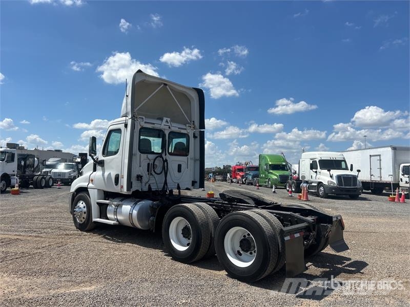 Freightliner Cascadia 125 Седельные тягачи
