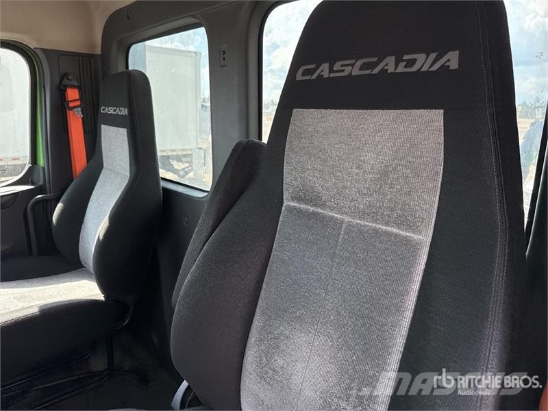 Freightliner Cascadia 116 曳引機組件