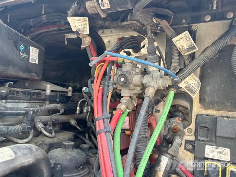 Freightliner Cascadia 113 Camiones portacoches