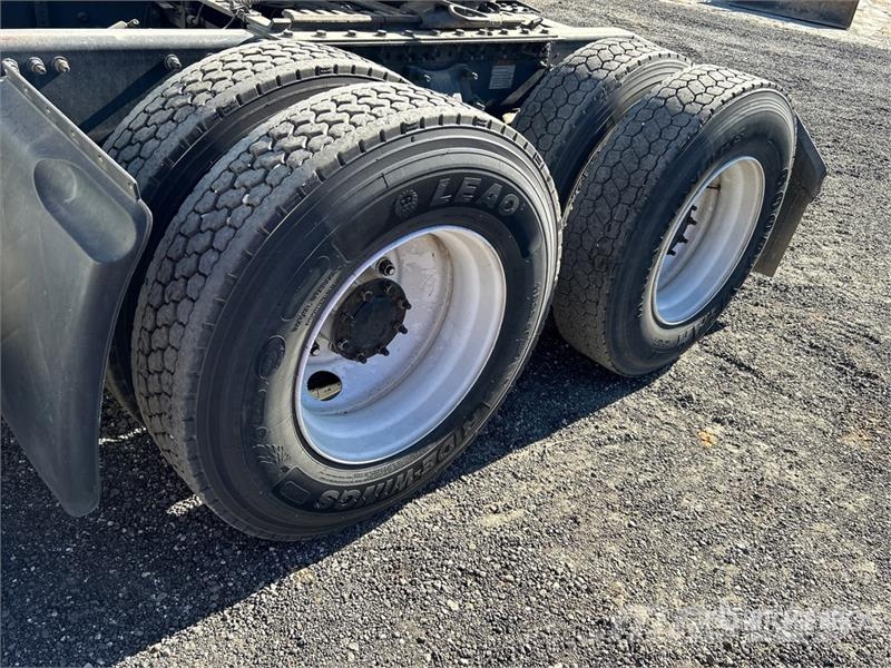 Freightliner Cascadia 113 Trekkers