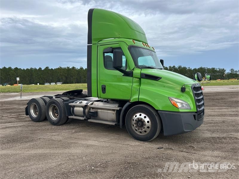 Freightliner Cascadia 113 Тягачі