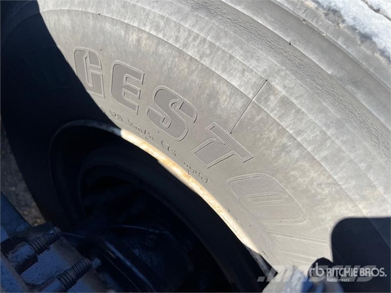 Freightliner Cascadia 125 6x4 T/A Sleeper Truck Tractor Sattelzugmaschinen