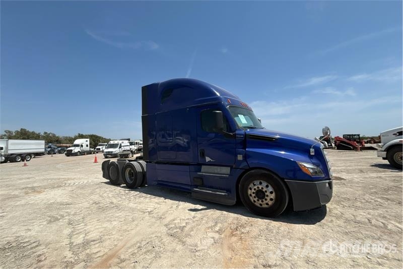 Freightliner Cascadia 126 6x4 T/A Sleeper Truck Tractor Τράκτορες