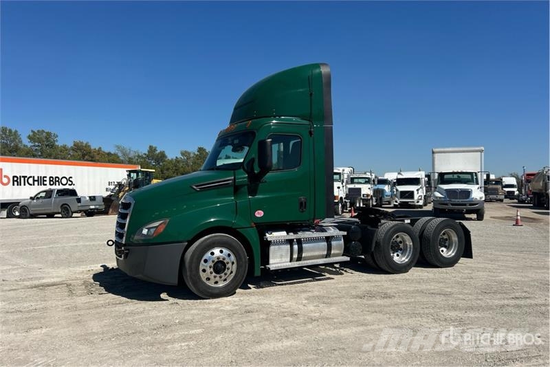 Freightliner Cascadia 126 Τράκτορες