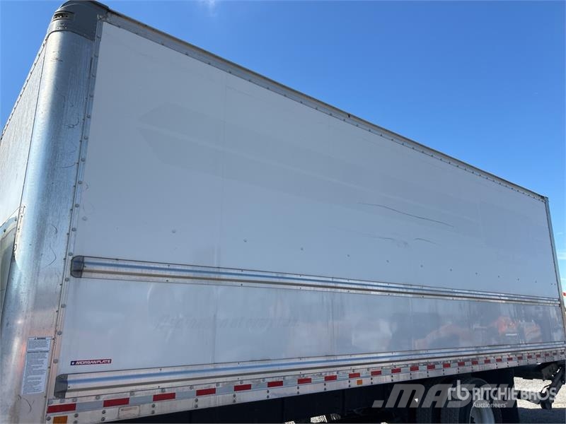 Freightliner Cascadia 126 탑차 트럭