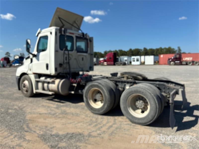 Freightliner Cascadia 126 Vlačilci