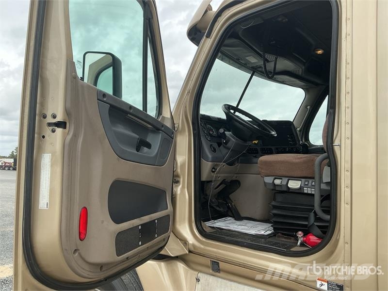 Freightliner Cascadia 125 Tippbilar