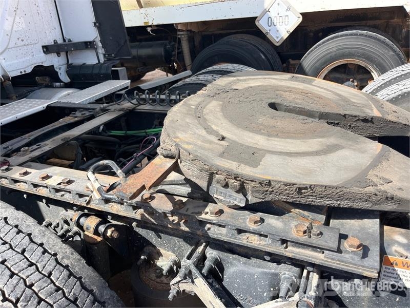 Freightliner Cascadia 126 6x4 T/A Sleeper Truck Tractor Седельные тягачи