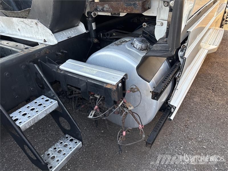 Freightliner Cascadia 126 6x4 T/A Sleeper Truck Tractor 트랙터 유닛