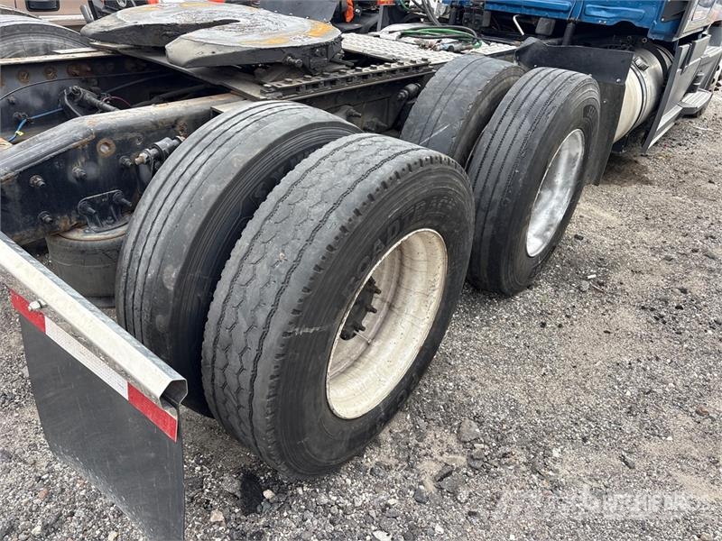 Freightliner Cascadia 126 Седельные тягачи