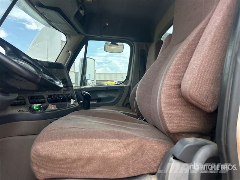 Freightliner Cascadia 125 Kipper