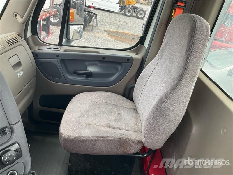 Freightliner Cascadia 113 Çekiciler