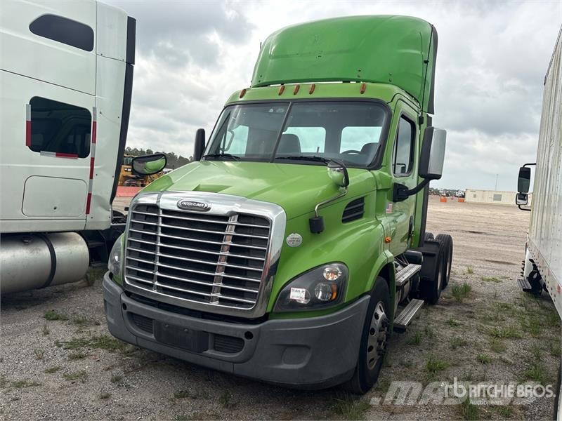 Freightliner Cascadia 113 Тягачі