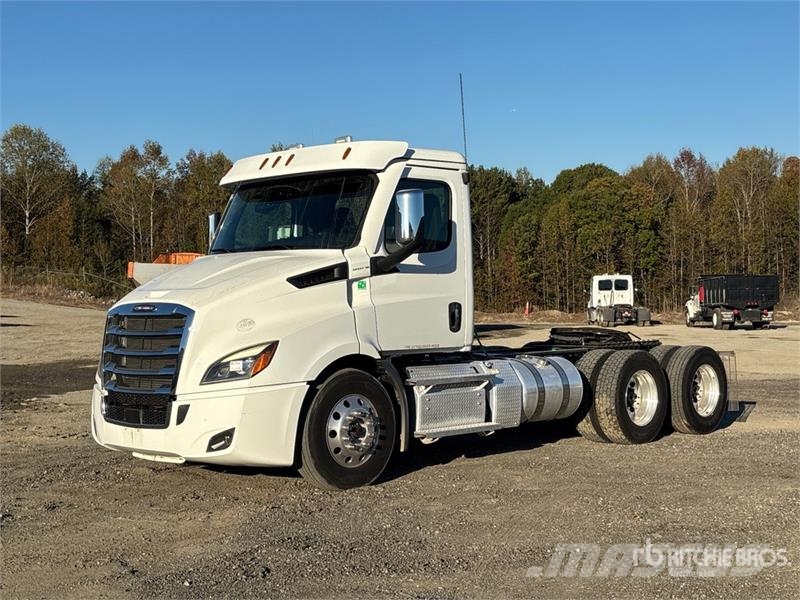 Freightliner Cascadia 116 Vilcēji