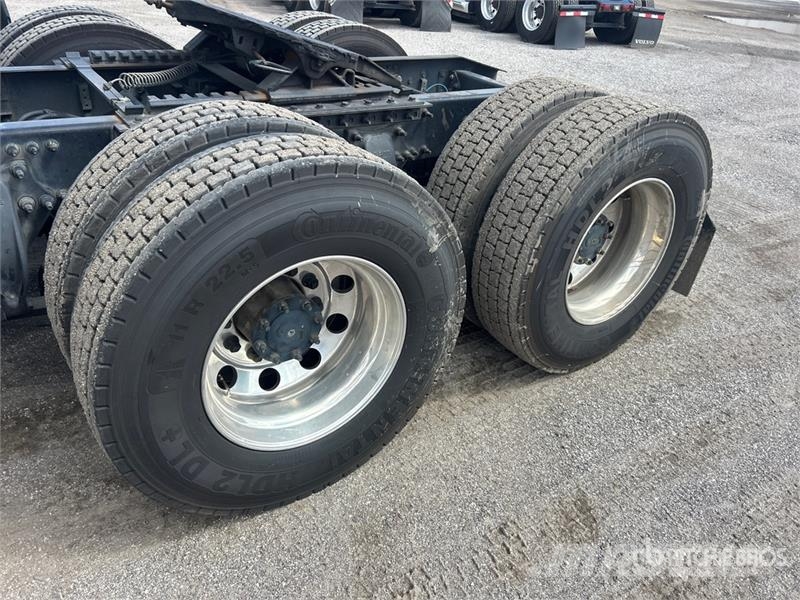 Freightliner Cascadia 113 Τράκτορες