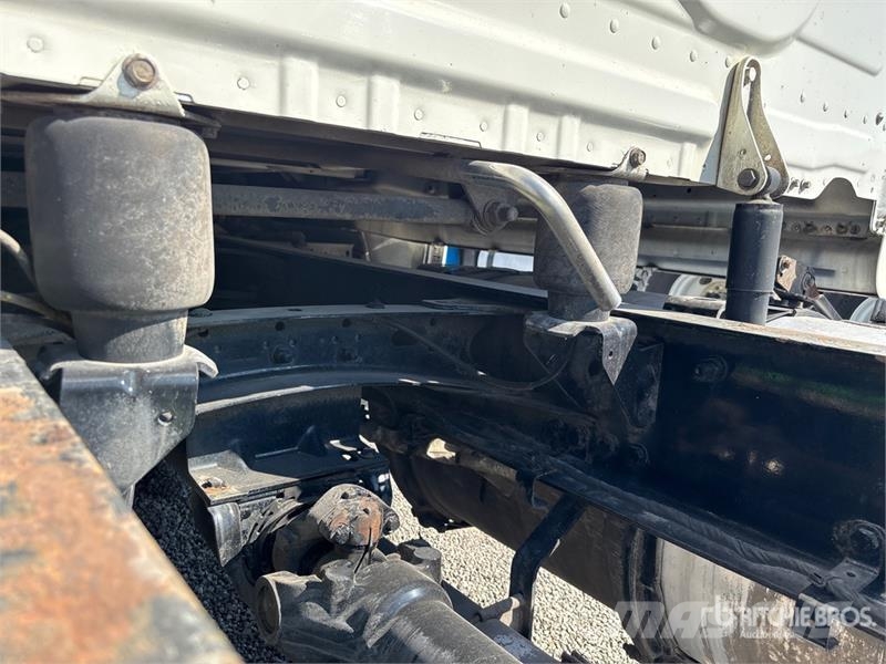 Freightliner Cascadia 126 6x4 T/A Sleeper Truck Tractor Tegljači
