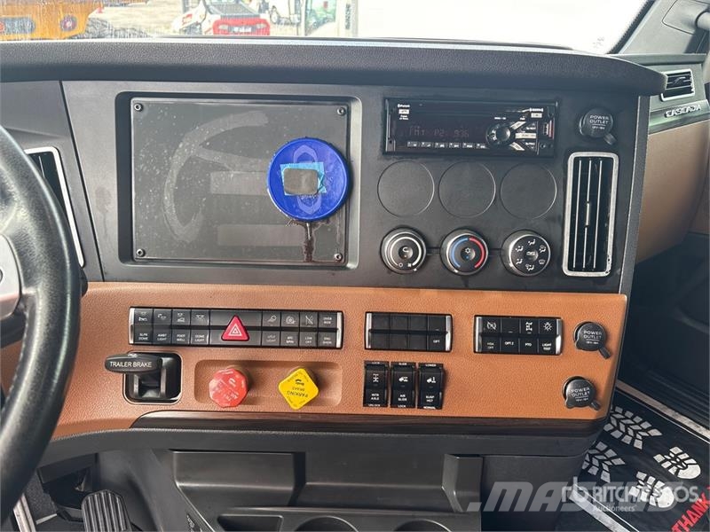 Freightliner Cascadia 126 Влекачи