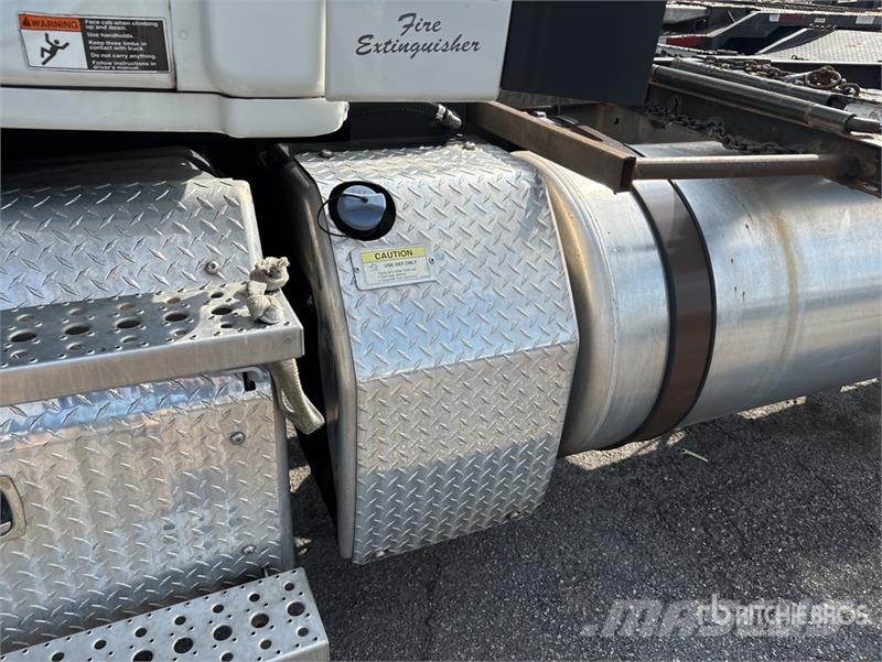 Freightliner Cascadia 113 Camiones portacoches