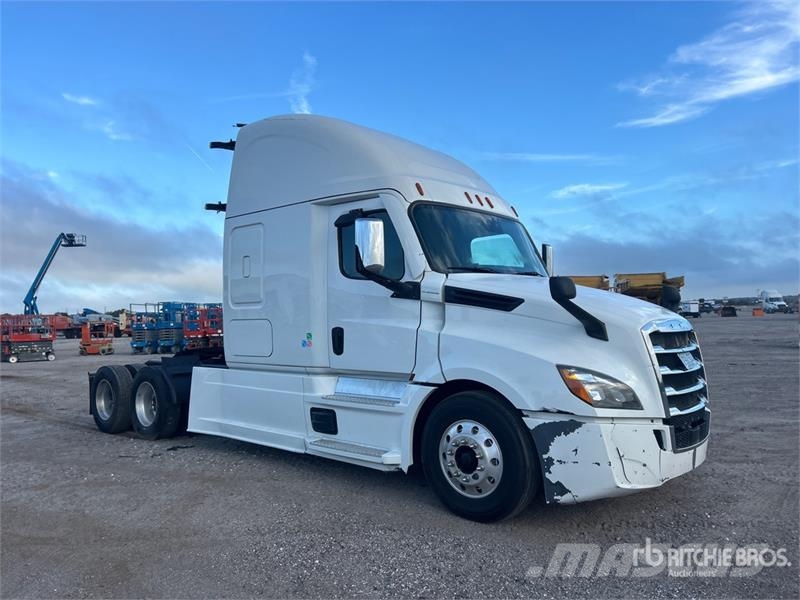 Freightliner Cascadia 126 6x4 T/A Sleeper Truck Tractor Prime Movers