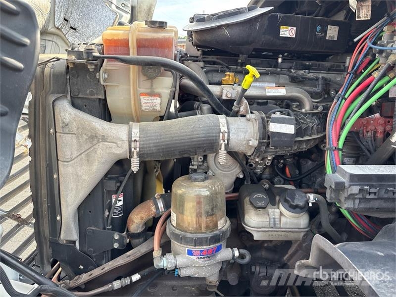 Freightliner Cascadia 113 Camiones portacoches