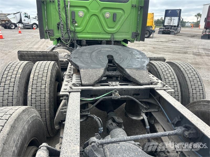 Freightliner Cascadia 113 Trekkvogner