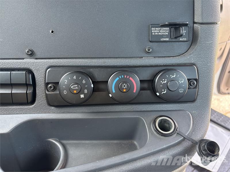 Freightliner Cascadia 113 Camiones portacoches