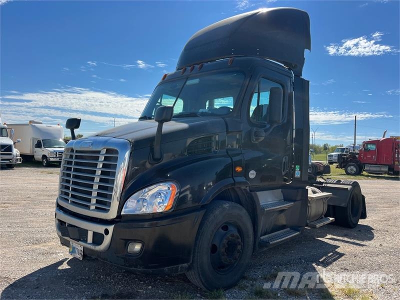 Freightliner Cascadia 113 Седельные тягачи