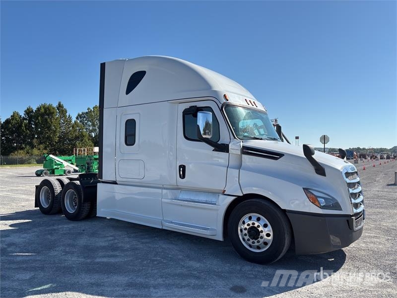 Freightliner Cascadia 126 6x4 T/A Sleeper Truck Tractor Τράκτορες