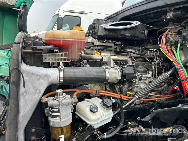 Freightliner Cascadia 126 6x4 T/A Sleeper Truck Tractor Vilcēji