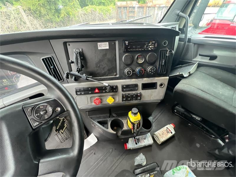 Freightliner Cascadia 116 Tahače