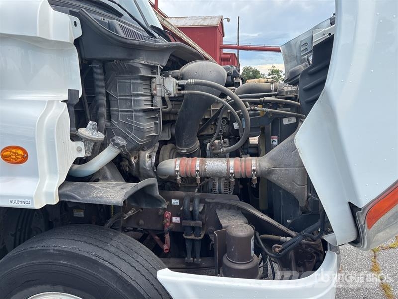 Freightliner Cascadia 113 Camiones portacoches
