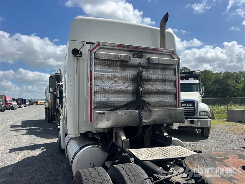 Freightliner Cascadia 125 6x4 T/A Sleeper Truck Tractor (Inoper Camiones tractor