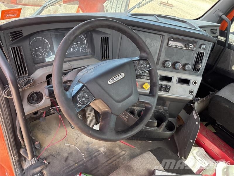 Freightliner Cascadia 116 Tractor Units