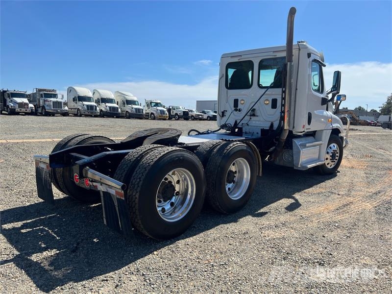 Freightliner Cascadia 125 Tractor Units