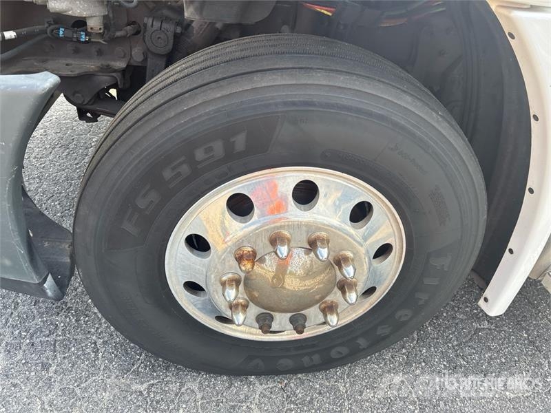 Freightliner Cascadia 113 Camiones portacoches