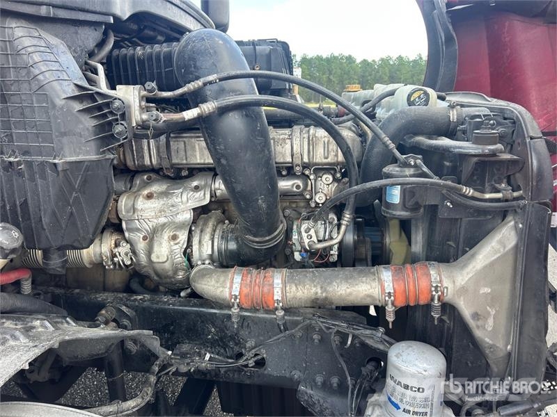 Freightliner Cascadia 126 6x4 T/A Sleeper Truck Tractor Nyergesvontatók