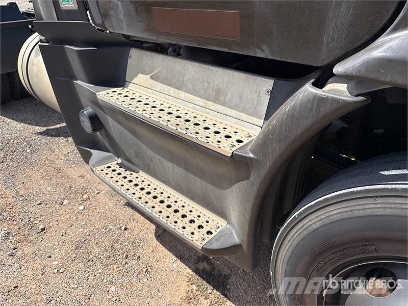 Freightliner Cascadia 113 Седельные тягачи
